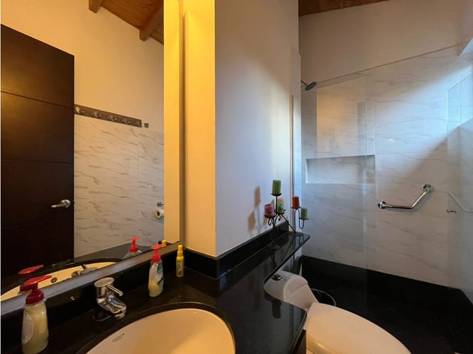 Casa de 3 alcobas en venta en El Retiro, 306 m² · foto 20 de 24