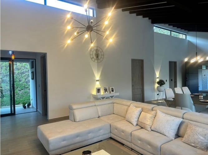 Casa de 6 alcobas en venta en Guamito, Rionegro, 400 m² · foto 5 de 14