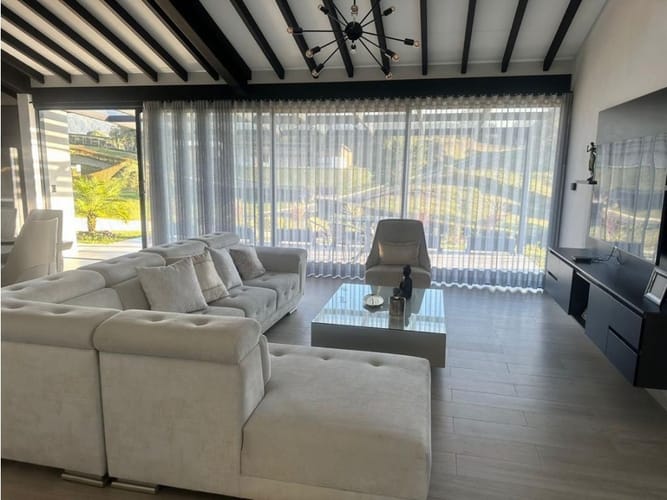 Casa de 6 alcobas en venta en Guamito, Rionegro, 400 m² · foto 6 de 14
