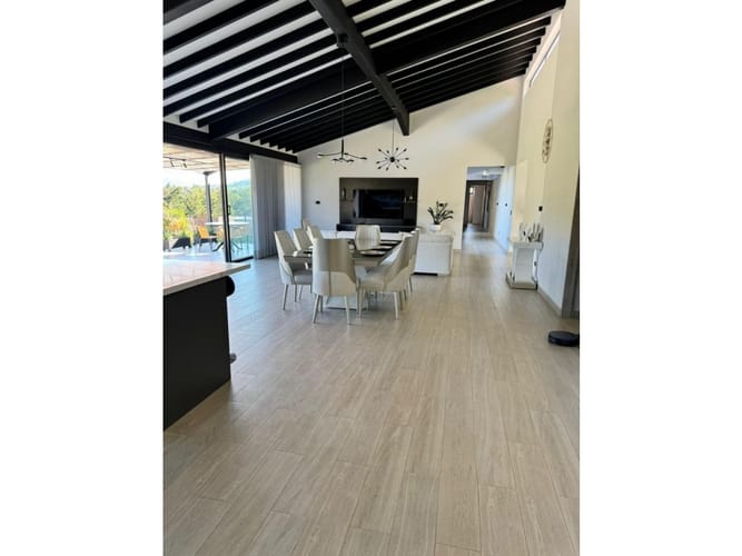 Casa de 6 alcobas en venta en Guamito, Rionegro, 400 m² · foto 7 de 14