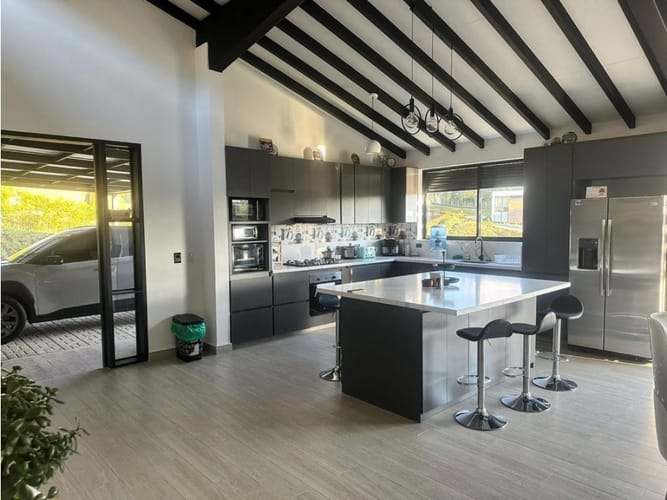 Casa de 6 alcobas en venta en Guamito, Rionegro, 400 m² · foto 8 de 14