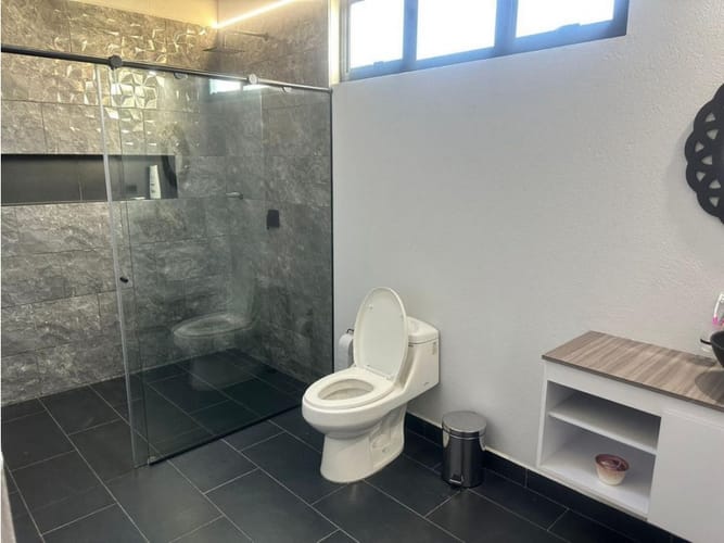 Casa de 6 alcobas en venta en Guamito, Rionegro, 400 m² · foto 10 de 14