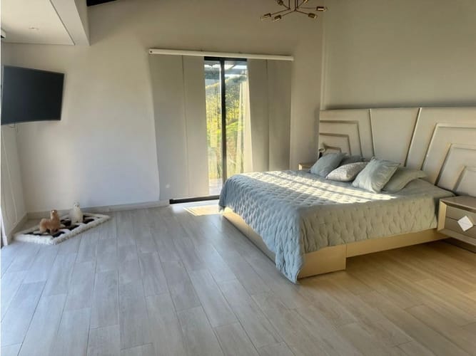 Casa de 6 alcobas en venta en Guamito, Rionegro, 400 m² · foto 12 de 14