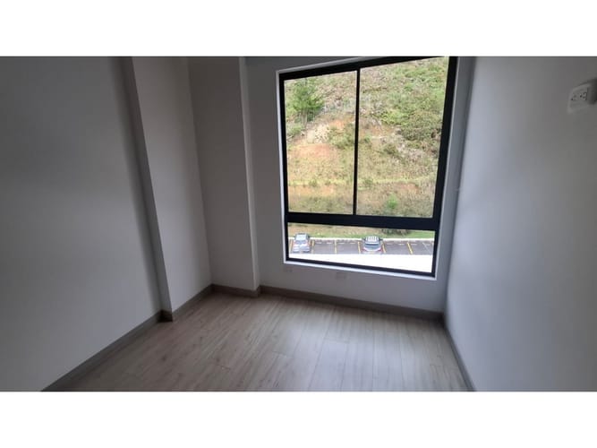 Apartamento de 3 alcobas en venta en El Retiro, 84 m² · foto 7 de 11