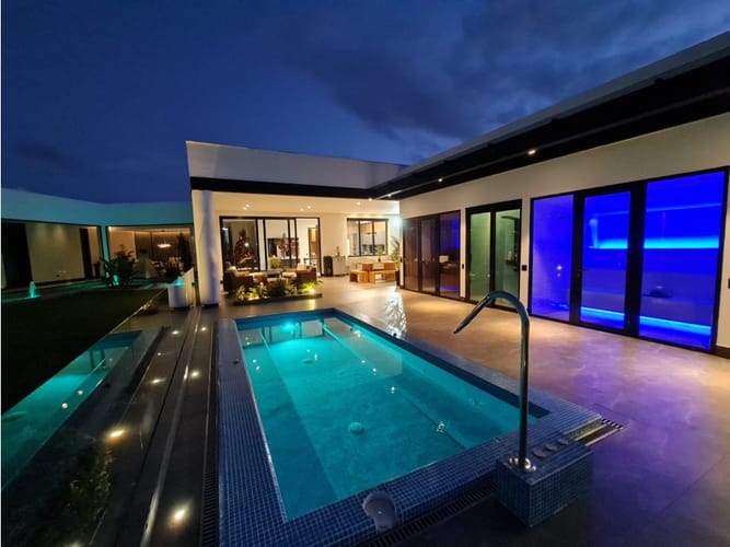 Casa de 3 alcobas en venta en El Retiro, 865 m² · foto 3 de 24