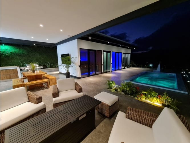 Casa de 3 alcobas en venta en El Retiro, 865 m² · foto 4 de 24