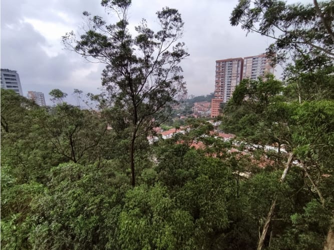 Apartamento de 3 alcobas en venta en Loma El Atravesado, Envigado, 100 m² · foto 8 de 9