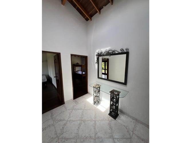 Casa de 3 alcobas en venta en La Veta, Copacabana, 1500 m² · foto 2 de 24