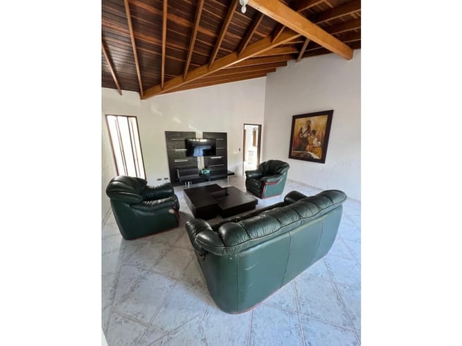 Casa de 3 alcobas en venta en La Veta, Copacabana, 1500 m² · foto 3 de 24