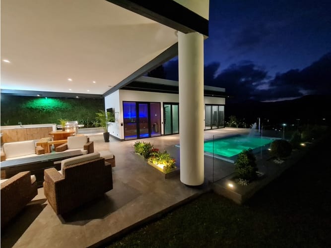 Casa de 3 alcobas en venta en El Retiro, 865 m² · foto 14 de 24