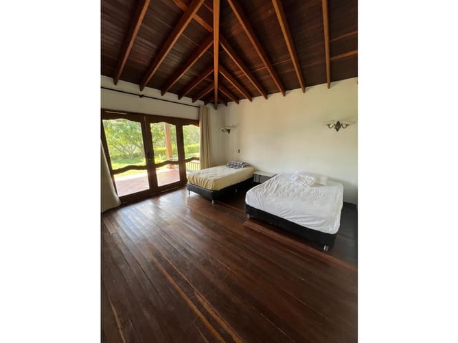 Casa de 3 alcobas en venta en La Veta, Copacabana, 1500 m² · foto 8 de 24