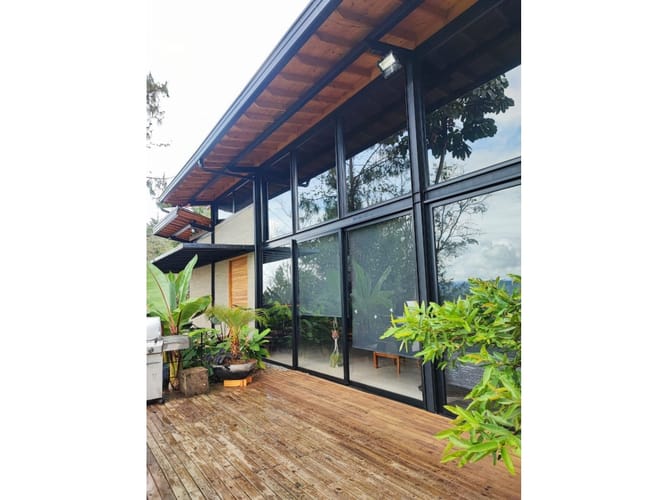 Casa de 5 alcobas en venta en Guamito, Rionegro, 470 m² · foto 2 de 24