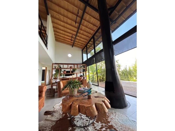 Casa de 5 alcobas en venta en Guamito, Rionegro, 470 m² · foto 4 de 24