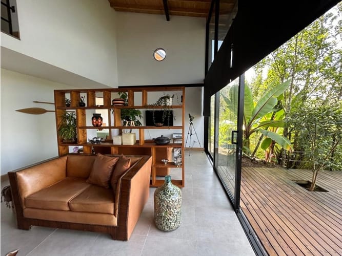 Casa de 5 alcobas en venta en Guamito, Rionegro, 470 m² · foto 5 de 24