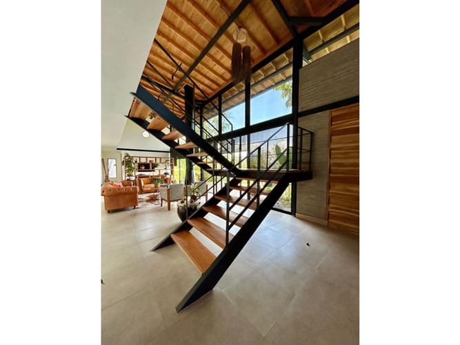 Casa de 5 alcobas en venta en Guamito, Rionegro, 470 m² · foto 6 de 24