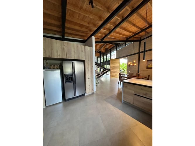 Casa de 5 alcobas en venta en Guamito, Rionegro, 470 m² · foto 14 de 24