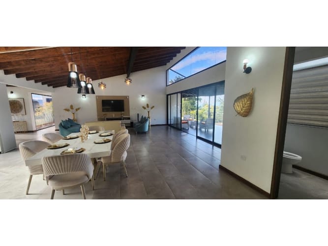Casa de 4 alcobas en venta en El Carmen De Viboral, El Carmen de Viboral, 400 m² · foto 6 de 17