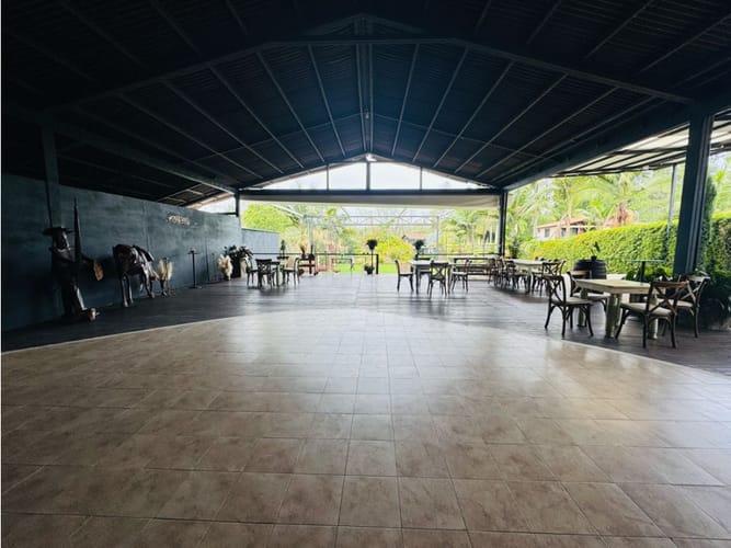 Casa de 5 alcobas en arriendo en La Laja, Rionegro, 1464 m² · foto 9 de 22