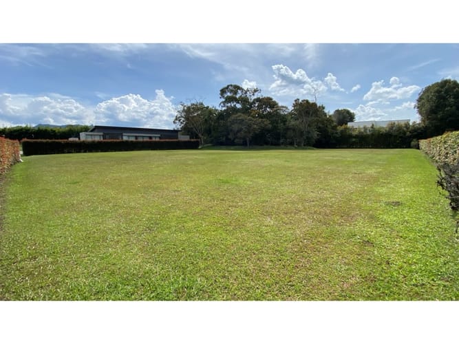 Lote en venta en Llano Grande, Rionegro, 2469 m² · foto 2 de 8
