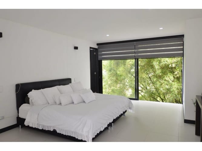 Casa de 4 alcobas en venta en El Retiro, 575 m² · foto 5 de 8