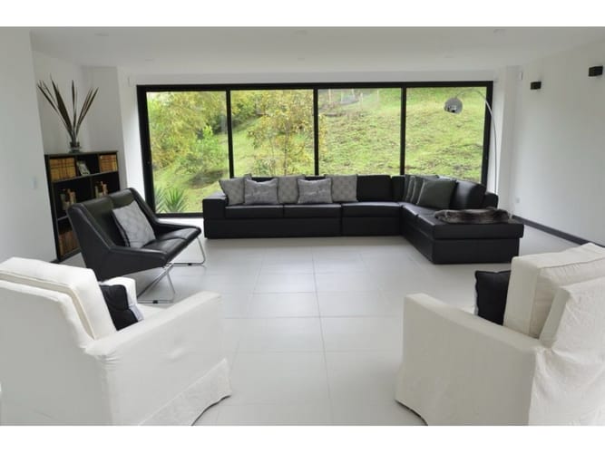 Casa de 4 alcobas en venta en El Retiro, 575 m² · foto 7 de 8
