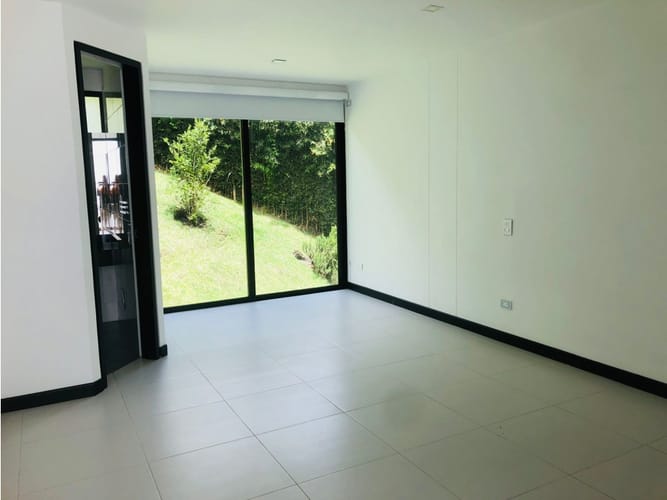 Casa de 4 alcobas en arriendo en El Retiro, 575 m² · foto 12 de 19