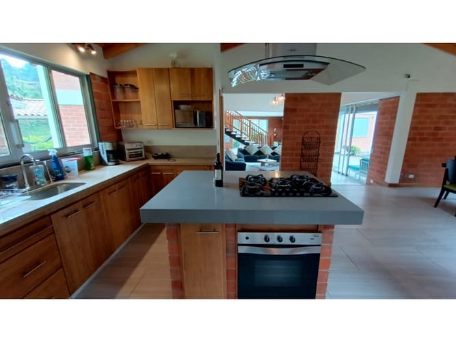 Casa de 4 alcobas en venta en Mampuesto, Rionegro, 350 m² · foto 6 de 24