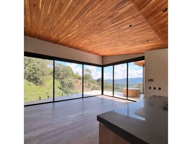Casa de 5 alcobas en venta en Puente Pelaez, El Retiro, 413 m² · foto 9 de 12