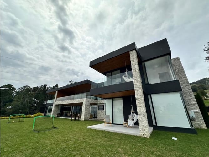 Casa de 7 alcobas en venta en El Tablazo, Rionegro, 1000 m² · foto 5 de 24