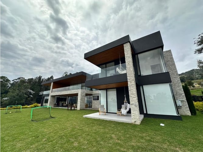 Casa de 7 alcobas en venta en El Tablazo, Rionegro, 1000 m² · foto 8 de 24