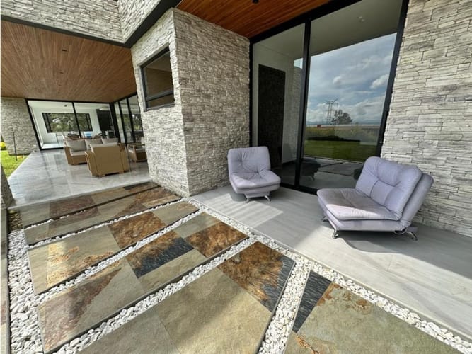 Casa de 7 alcobas en venta en El Tablazo, Rionegro, 1000 m² · foto 11 de 24