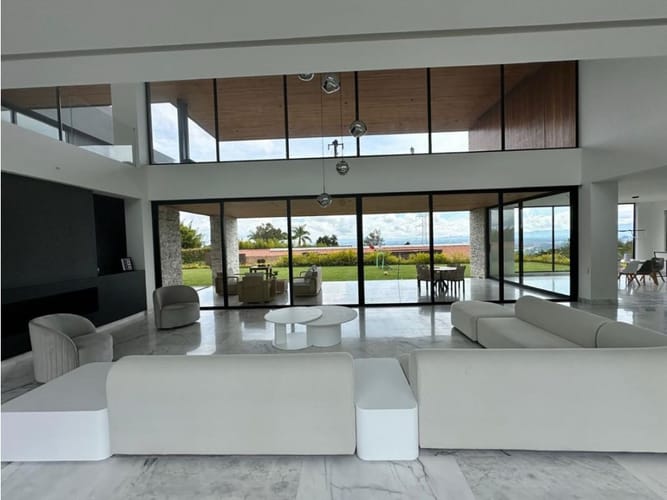 Casa de 7 alcobas en venta en El Tablazo, Rionegro, 1000 m² · foto 12 de 24