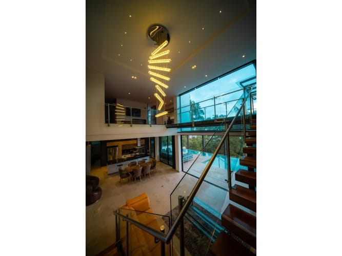 Casa de 4 alcobas en venta en El Poblado, Medellín, 450 m² · foto 3 de 24