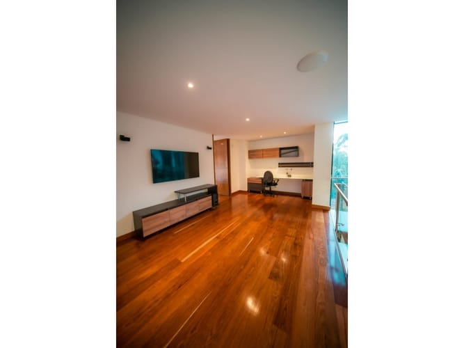 Casa de 4 alcobas en venta en El Poblado, Medellín, 450 m² · foto 12 de 24