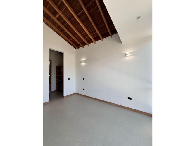 Casa de 3 alcobas en venta en La Ceja, 135 m² · foto 5 de 16
