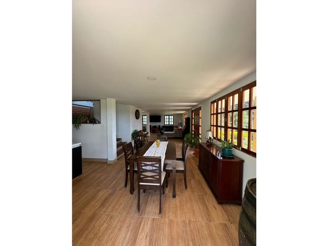 Casa de 4 alcobas en venta en Guarne, 270 m² · foto 6 de 24