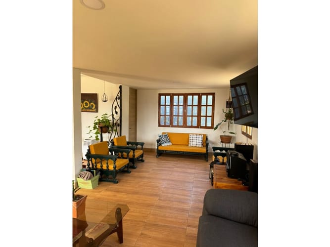 Casa de 4 alcobas en venta en Guarne, 270 m² · foto 9 de 24