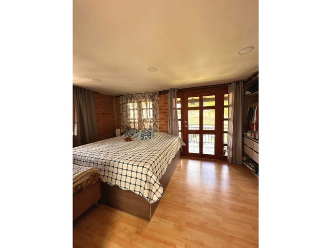 Casa de 4 alcobas en venta en Guarne, 270 m² · foto 13 de 24
