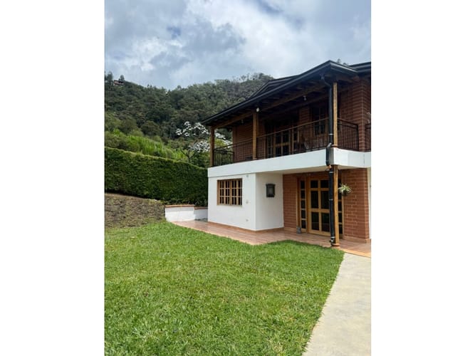 Casa de 4 alcobas en venta en Guarne, 270 m² · foto 24 de 24