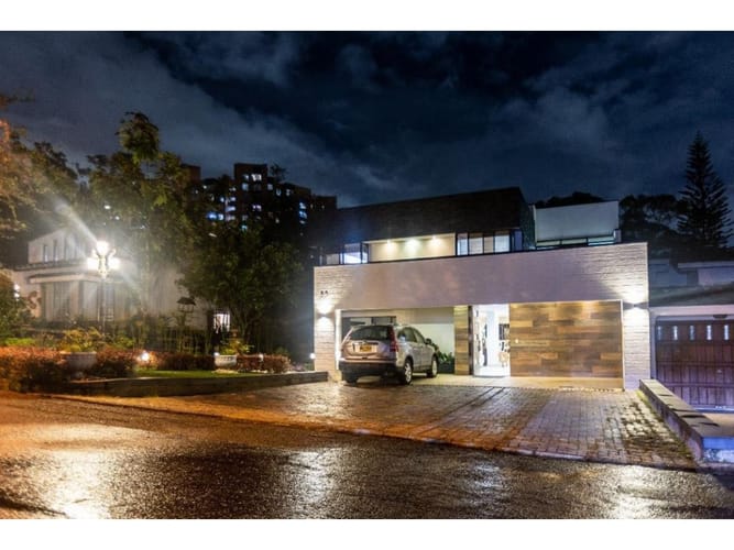 Casa de 5 alcobas en venta en El Poblado, Candelaria, 538 m² · foto 5 de 21