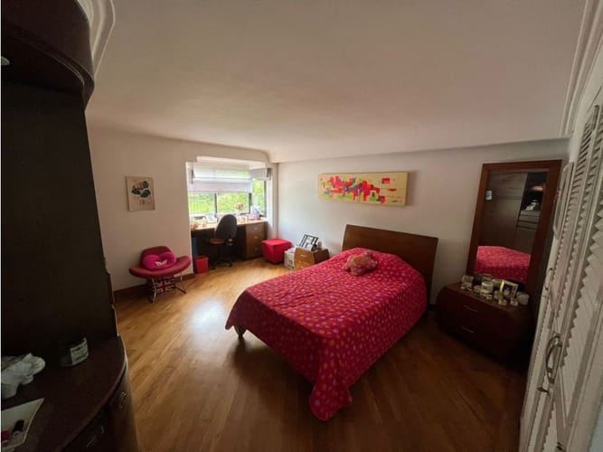 Casa de 5 alcobas en venta en El Poblado, Candelaria, 538 m² · foto 9 de 21