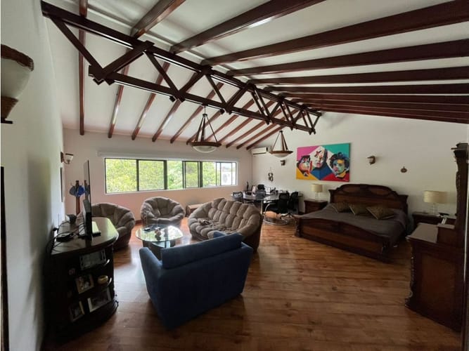 Casa de 5 alcobas en venta en El Poblado, Candelaria, 538 m² · foto 10 de 21
