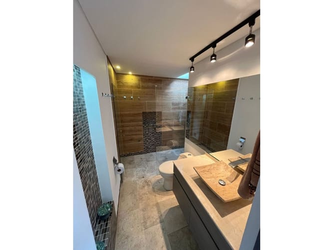 Casa de 5 alcobas en venta en El Poblado, Candelaria, 538 m² · foto 15 de 21