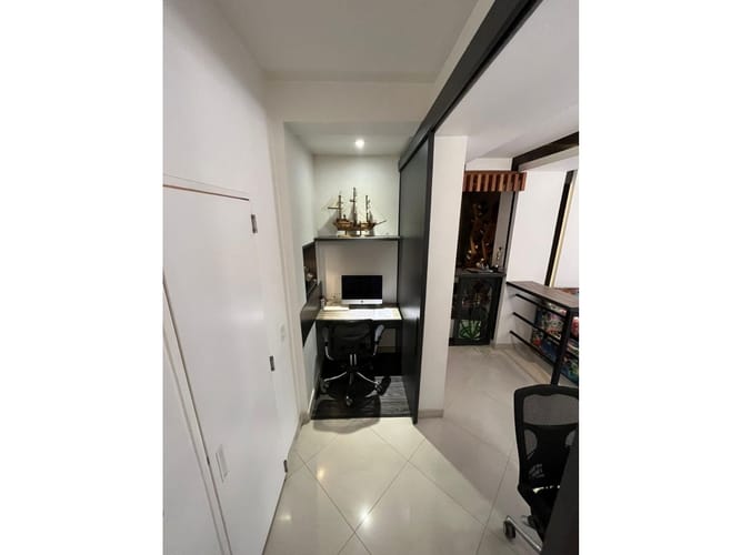 Casa de 5 alcobas en venta en El Poblado, Candelaria, 538 m² · foto 19 de 21