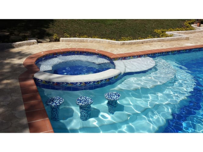Casa de 6 alcobas en arriendo en Actividad Multiple, Copacabana, 950 m² · foto 5 de 24