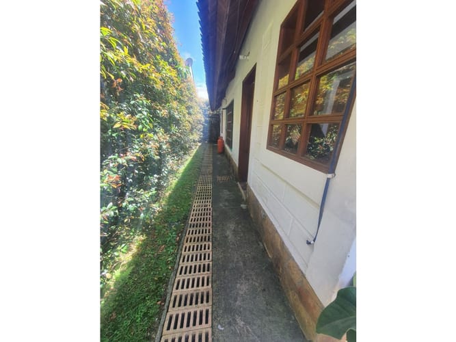 Casa de 4 alcobas en venta en Medellín, 330 m² · foto 2 de 24