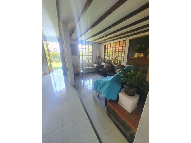 Casa de 4 alcobas en venta en Medellín, 330 m² · foto 6 de 24