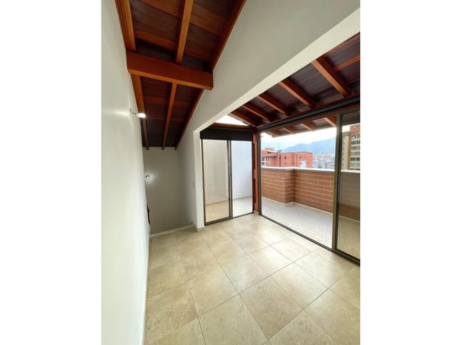 Apartamento de 4 alcobas en venta en Medellín, 154 m² · foto 3 de 15