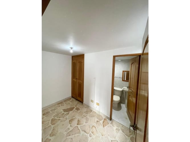 Apartamento de 4 alcobas en venta en Medellín, 154 m² · foto 4 de 15