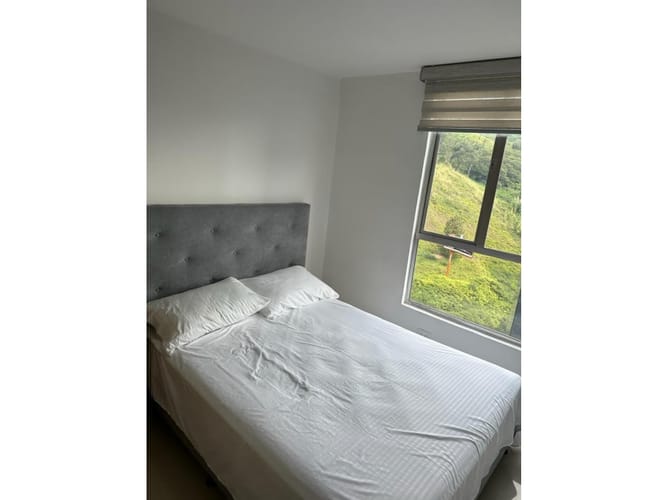 Apartamento de 3 alcobas en arriendo en El Poblado, Medellín, 74 m² · foto 7 de 11
